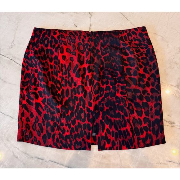 Silky Soft Lane Bryant Glam Plus Size Red and Black Animal Print Miniskirt Sz 24 - Picture 1 of 6